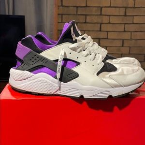 Nike Air Huarache ’91 QS “Purple Punch”